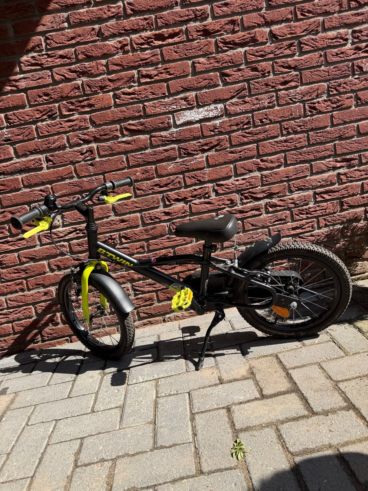 B'Twin kinderfiets 16 inch - Zwart/Geel, Fietsen en Brommers, Fietsen | Kinderfietsjes, Ophalen, Gebruikt, 16 tot 20 inch