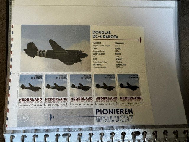 Douglas DC-3 Dakota Postzegelvel - Pionieren in de Lucht, Ophalen of Verzenden, Na 1940, Postfris