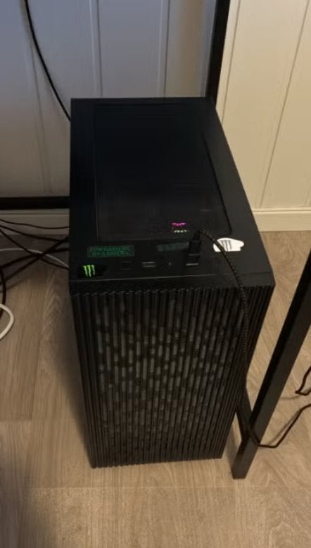 Selger hele gaming- og arbeidssettet SAMLET!, Computers en Software, Ophalen of Verzenden, Gaming, SSD, Met videokaart