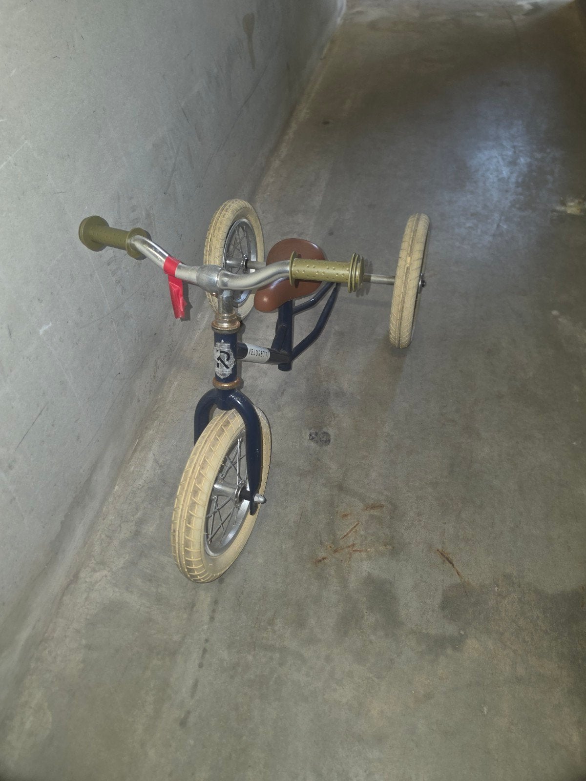 Veloretti loopfiets/driewieler voor kinderen, Fietsen en Brommers, Ophalen, Gebruikt, Veloretti, Verstelbare zitting