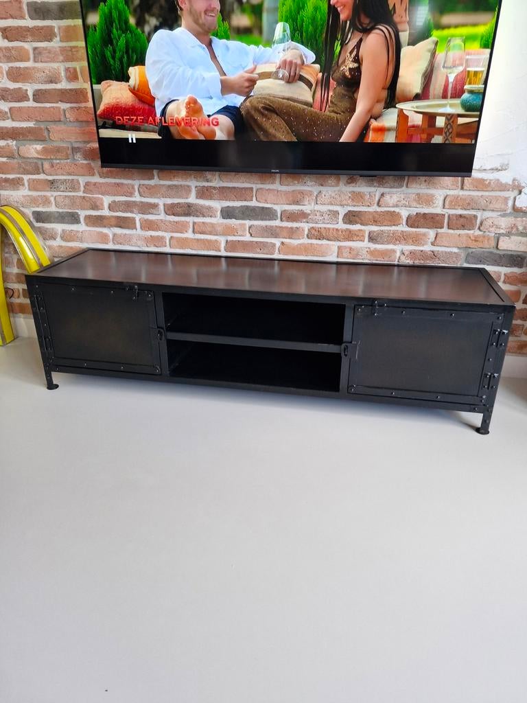 Tv kast zwart Maisons du Monde metaal industrieel, Ophalen, 100 tot 150 cm, Zo goed als nieuw, Minder dan 100 cm