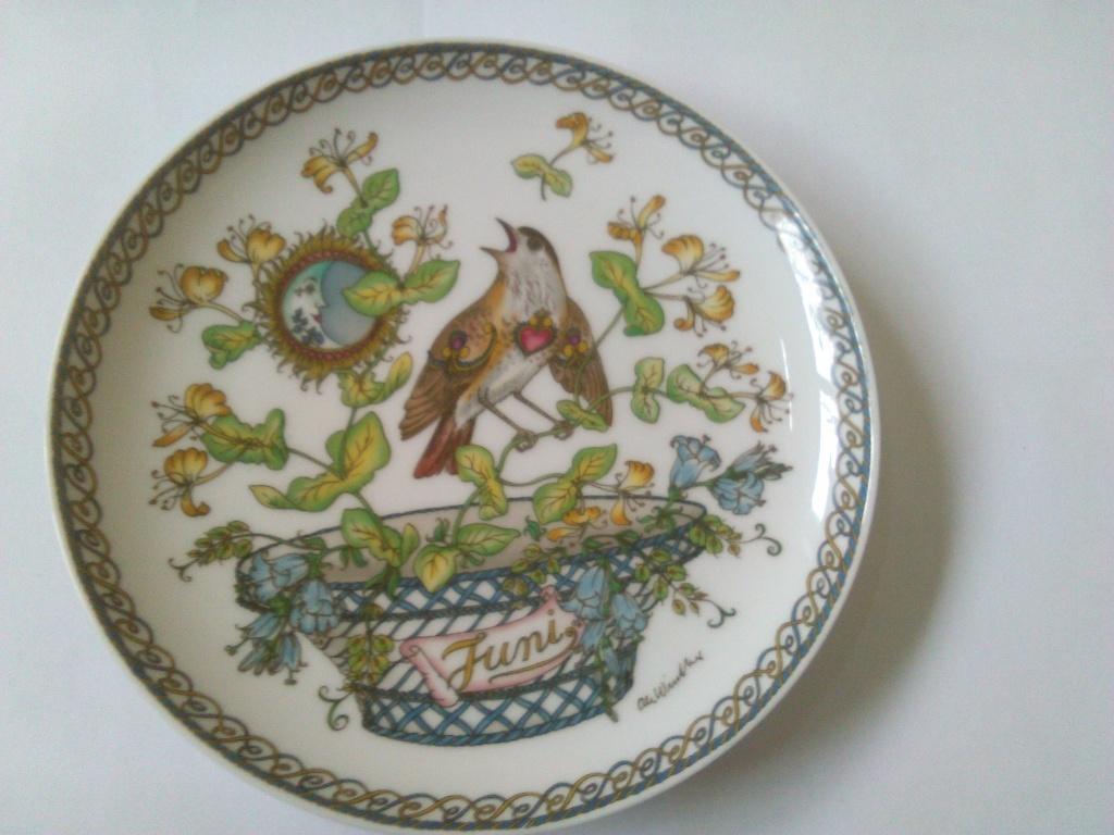 TE KOOP HUTSCHENREUTHER TEGELTJE MAAND JUNI, Ophalen of Verzenden