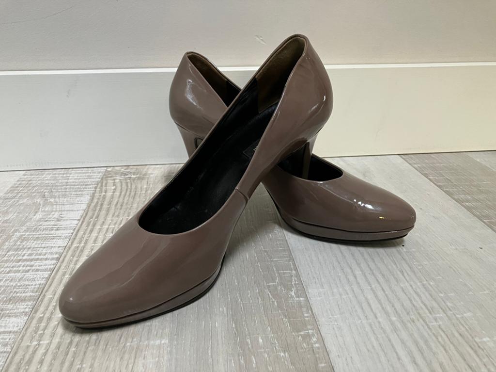 Paul Green bruine lakleren pumps maat 5,5 (38,5), Pumps, Bruin, Ophalen of Verzenden, Zo goed als nieuw