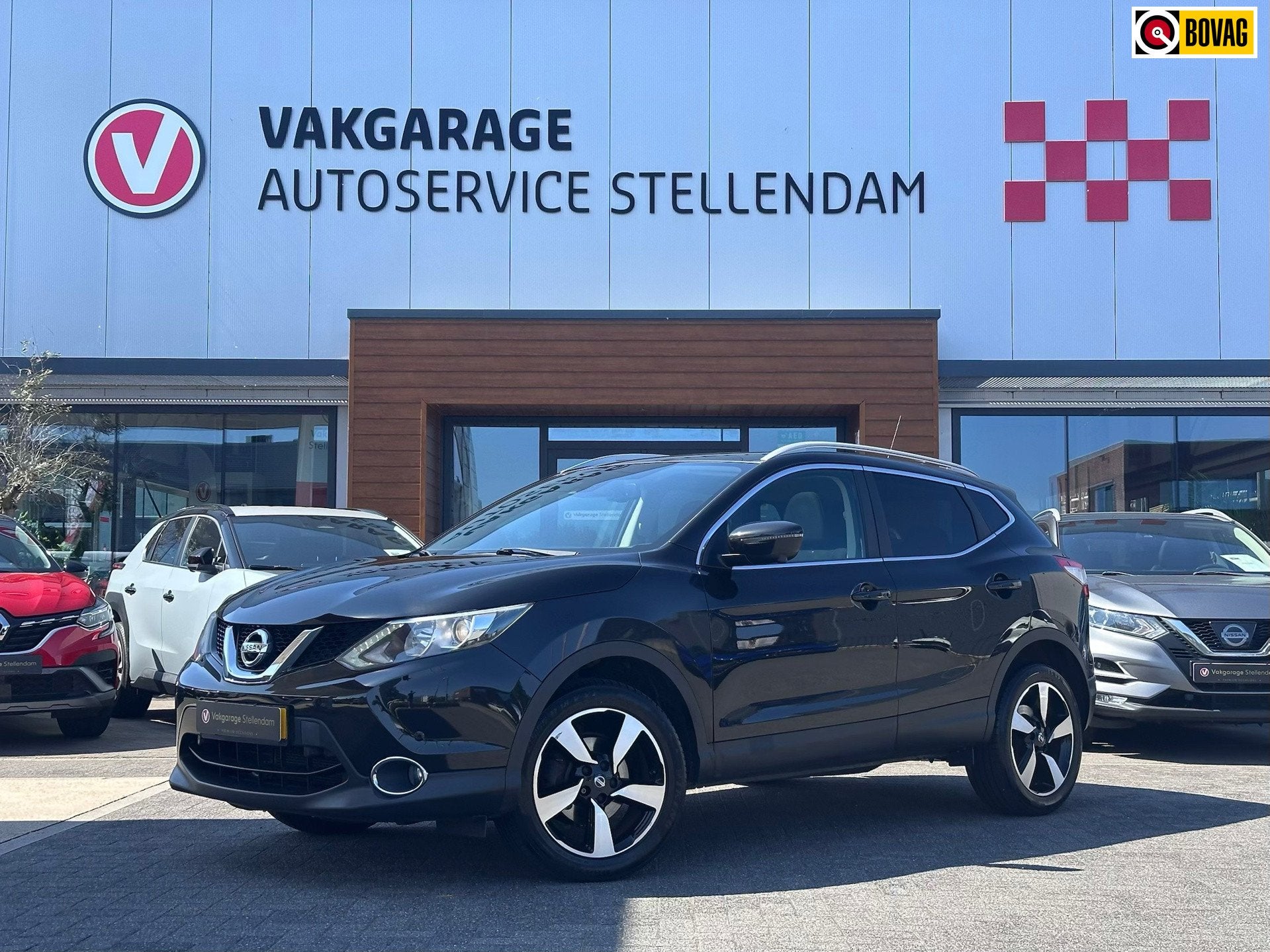 Nissan Qashqai 1.2 N-Connecta|Trekhaak|360 Camera|Panodak|Cl, Auto's, Voorwielaandrijving, Stof, Gebruikt, 4 cilinders