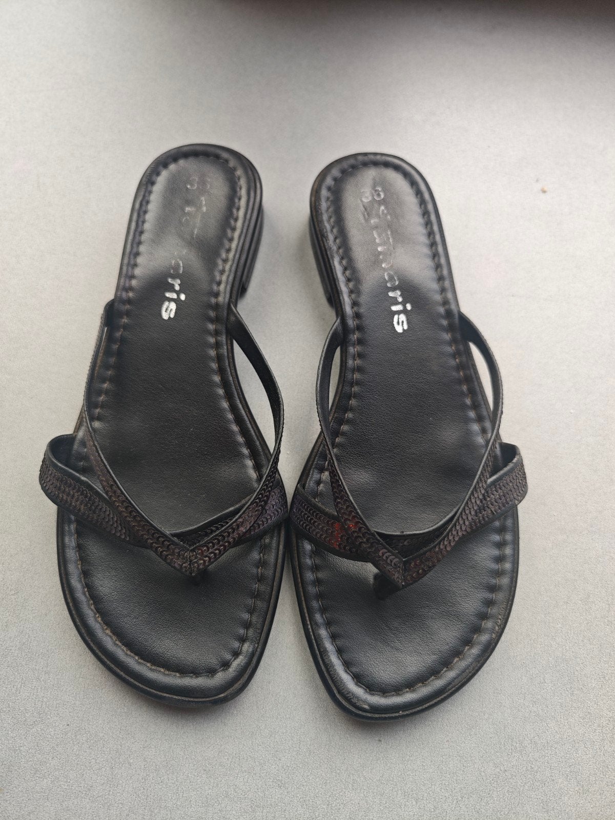 Slippers. Tamaris, Zwart, Ophalen of Verzenden, Gedragen, Slippers