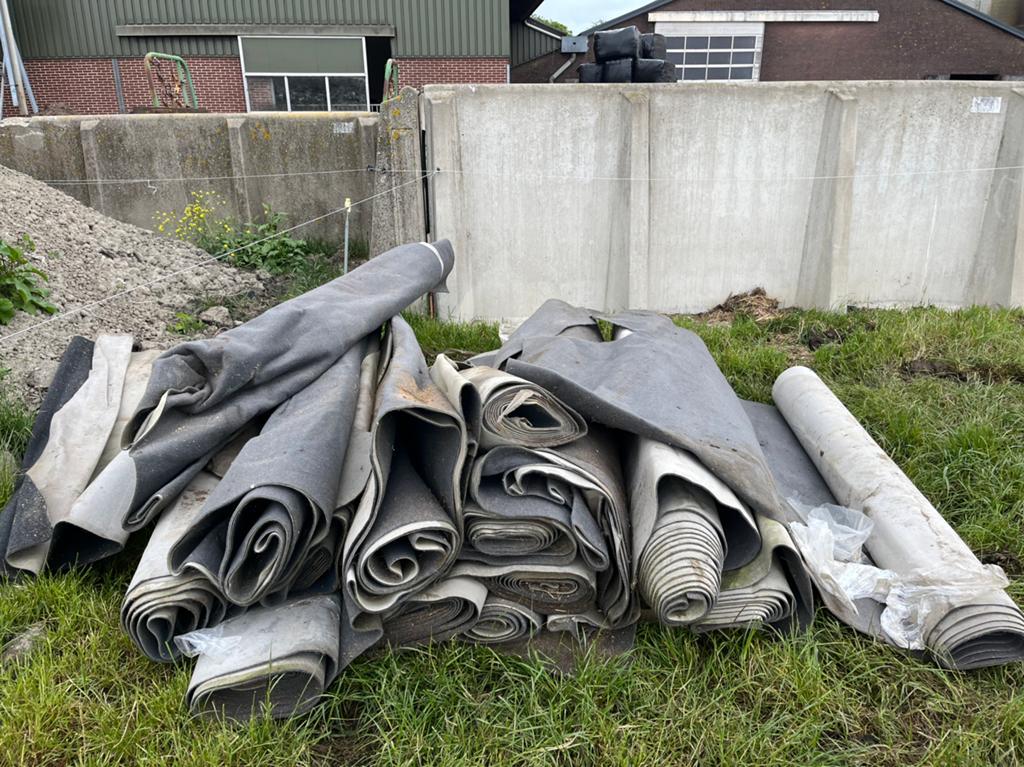 Gratis circa 200 m2 tapijt vloerbedekking grijs, Ophalen, Gebruikt, 75 m² of meer, Grijs