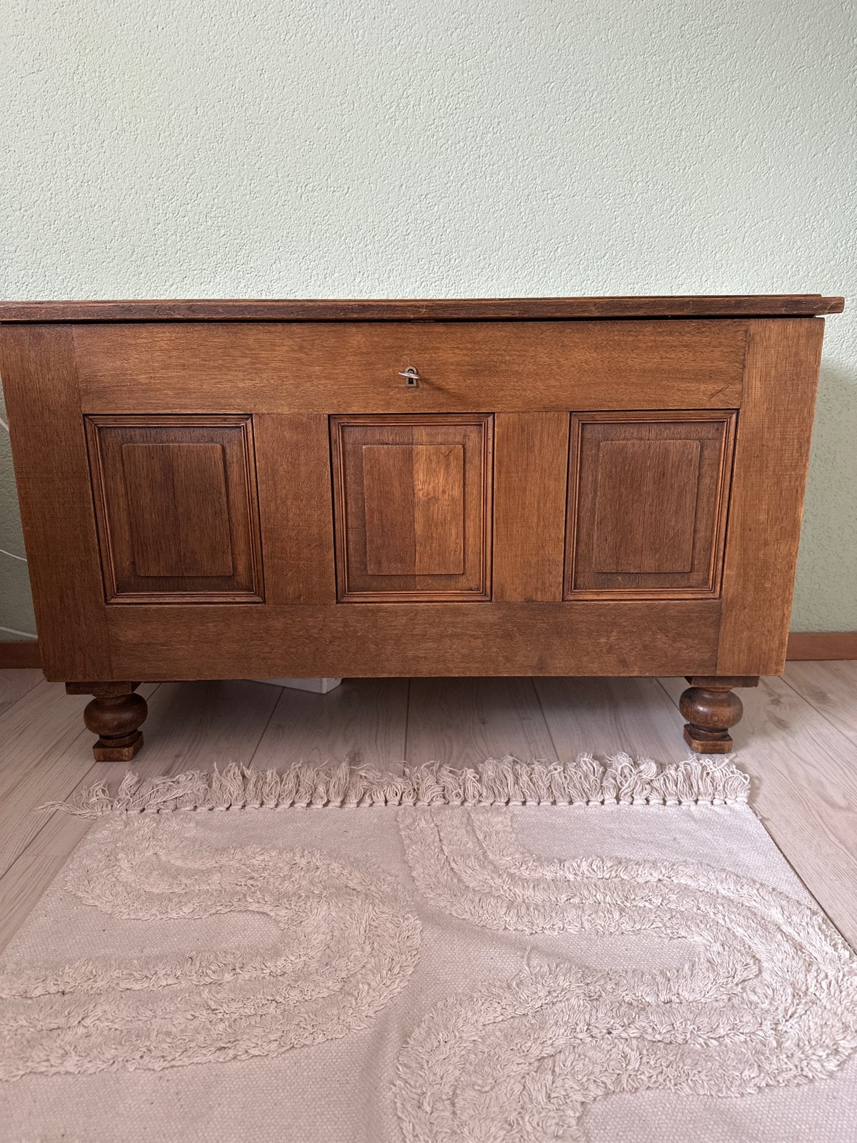 Houten kastje met klep - 90x40x55 cm, Antiek en Kunst, Ophalen