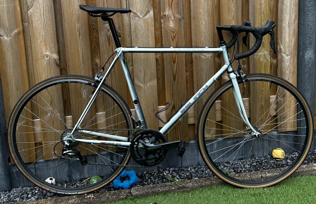 Raleigh Quasar racefiets - 1984 restomod. 58, Fietsen en Brommers, 28 inch, Gebruikt, Staal, 15 tot 20 versnellingen