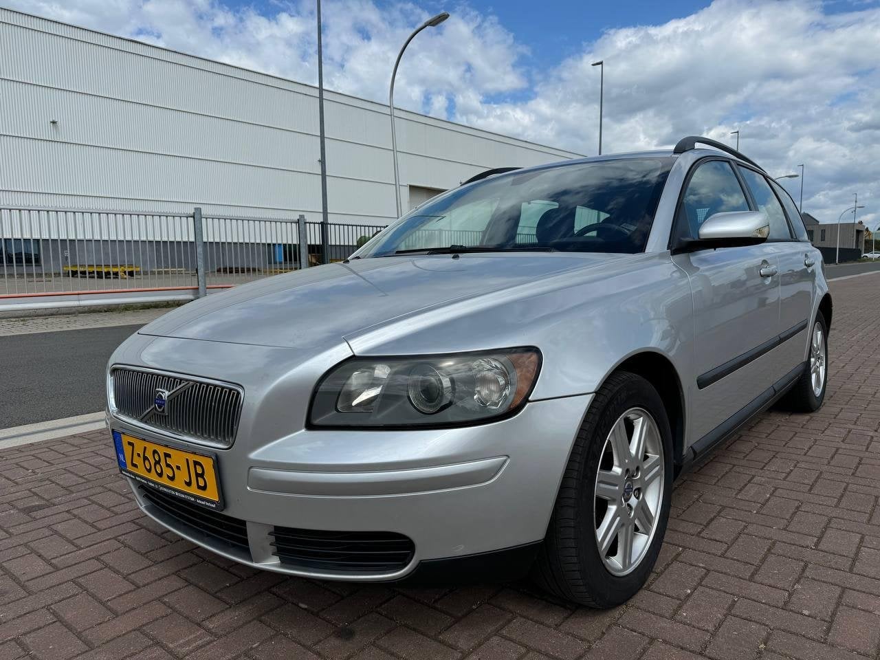 Volvo V50 2.4 /Automaat/Airco/17 Inch L.M/Nieuwe APK, Auto's, Stof, Gebruikt, 700 kg, 11 km/l