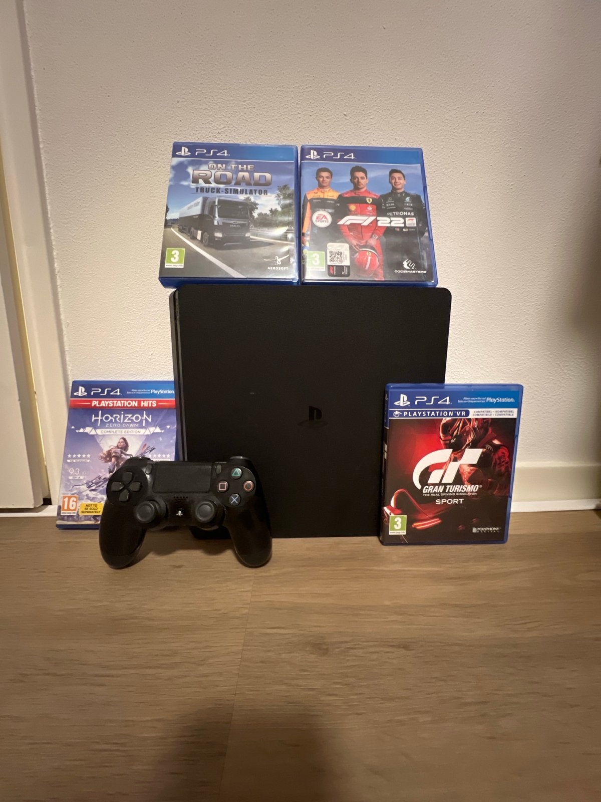 PS4 Slim met controller en games - Perfect voor jonge gamers, Ophalen of Verzenden, Met 1 controller, Slim, Gebruikt