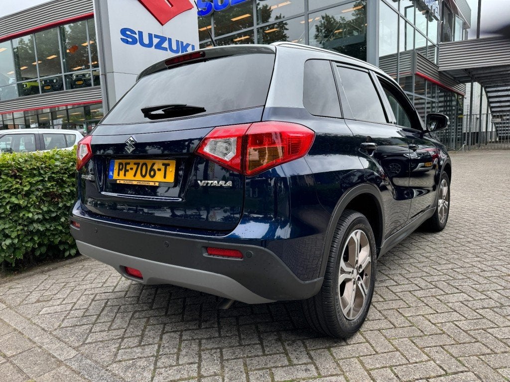 Suzuki VITARA 1.6 Experience Twotone/Pano-dak/Leder, Voorwielaandrijving, Euro 6, 4 cilinders, Handgeschakeld