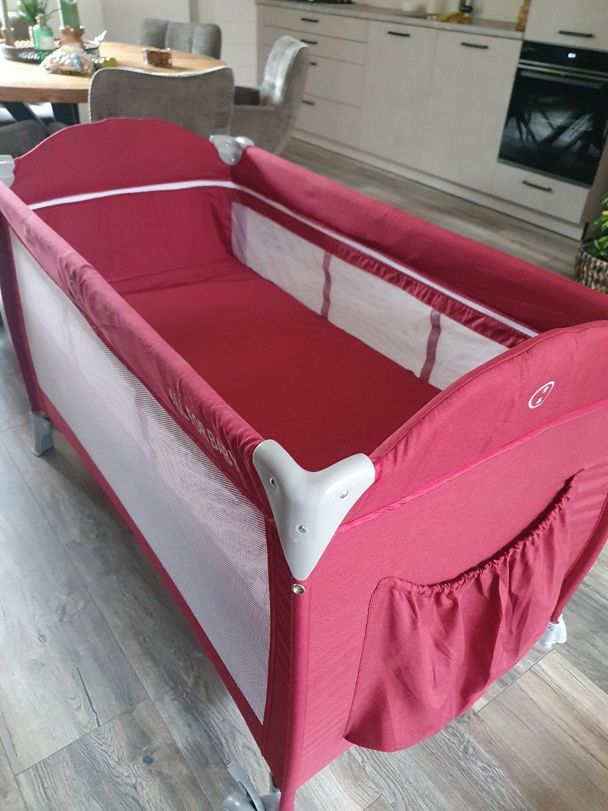Verstelbaar Campingbedje met Matras, Opbergruimte enz, 70 tot 85 cm, Zo goed als nieuw, Matras, 140 tot 160 cm