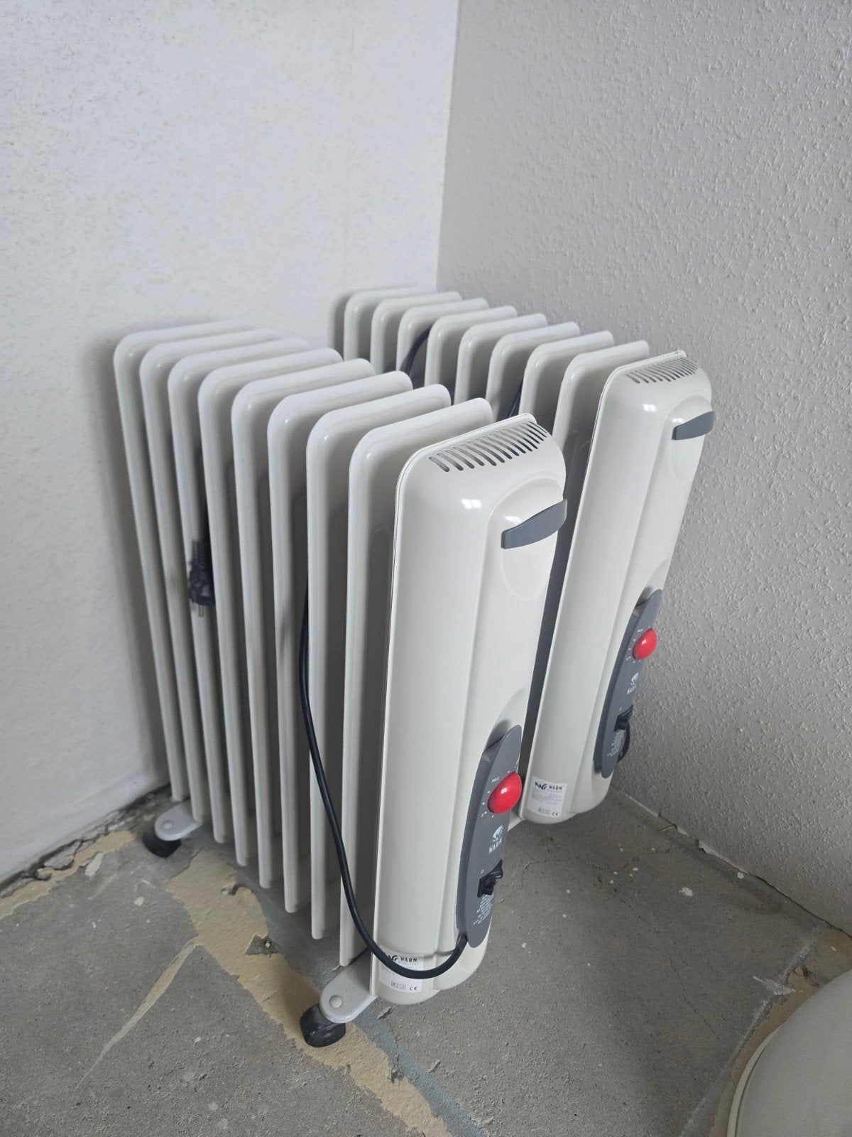 Twee elektrische kachels, Doe-het-zelf en Verbouw, Ophalen, 30 tot 80 cm, Kachel, Minder dan 60 cm