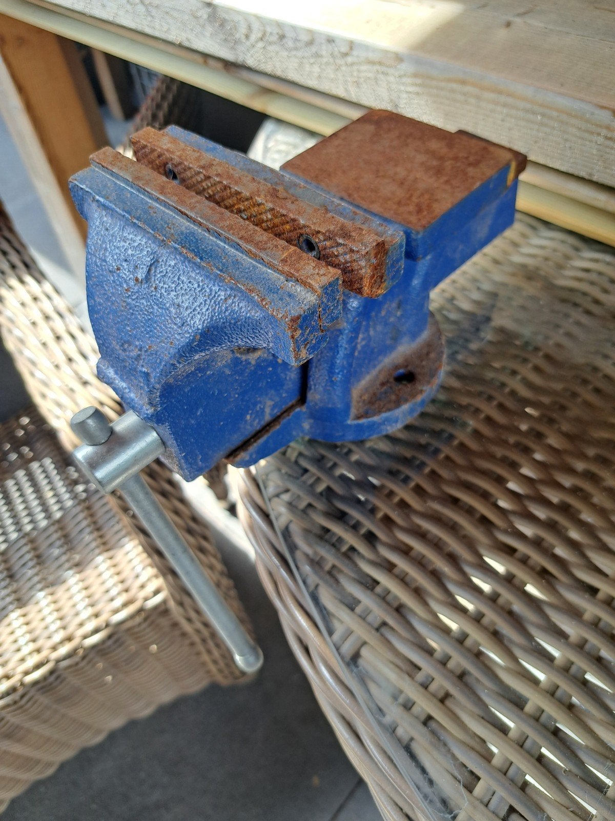 Bankschroef, Doe-het-zelf en Verbouw, Werkbanken, Ophalen, Gebruikt, Minder dan 70 cm, Bankschroef