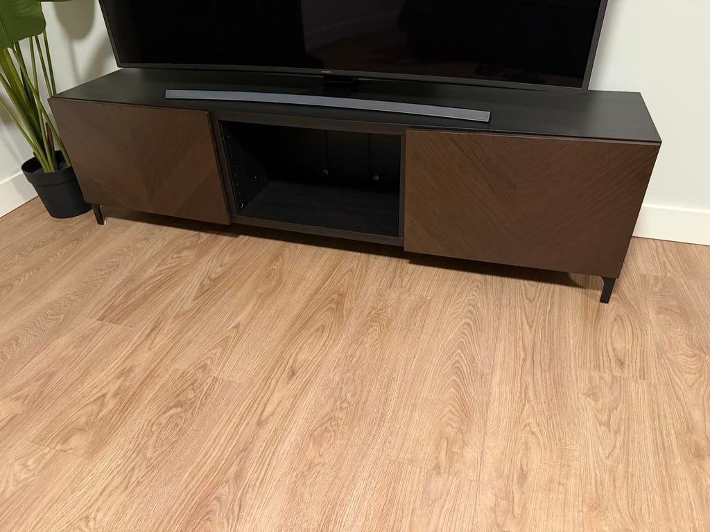 Ikea Besta tv-meubel met Hedeviken deuren en Nannarp poten, Ophalen, 150 tot 200 cm, Zo goed als nieuw, Minder dan 100 cm