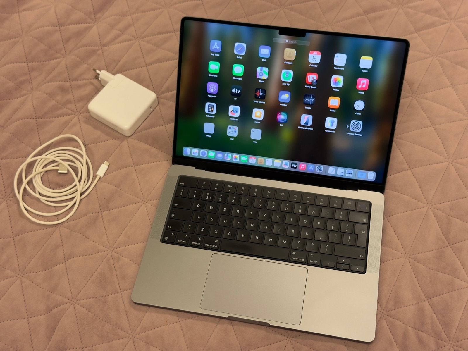 MacBook Pro 14 M3 8-512GB 91% Battery / Nice condition, Qwerty, 8 GB, 13 inch, 512 GB