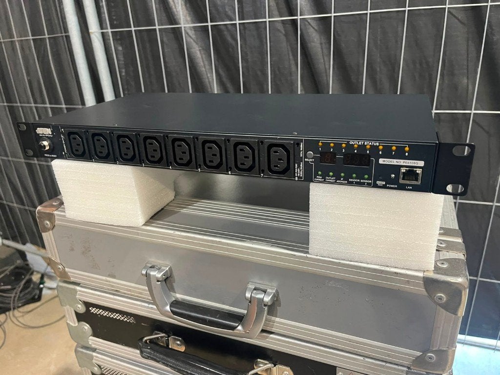Aten 10A 8-Outlet 1U Outlet-Metered & Switched eco PDU, Nieuw, Ophalen of Verzenden, Aten, Aten