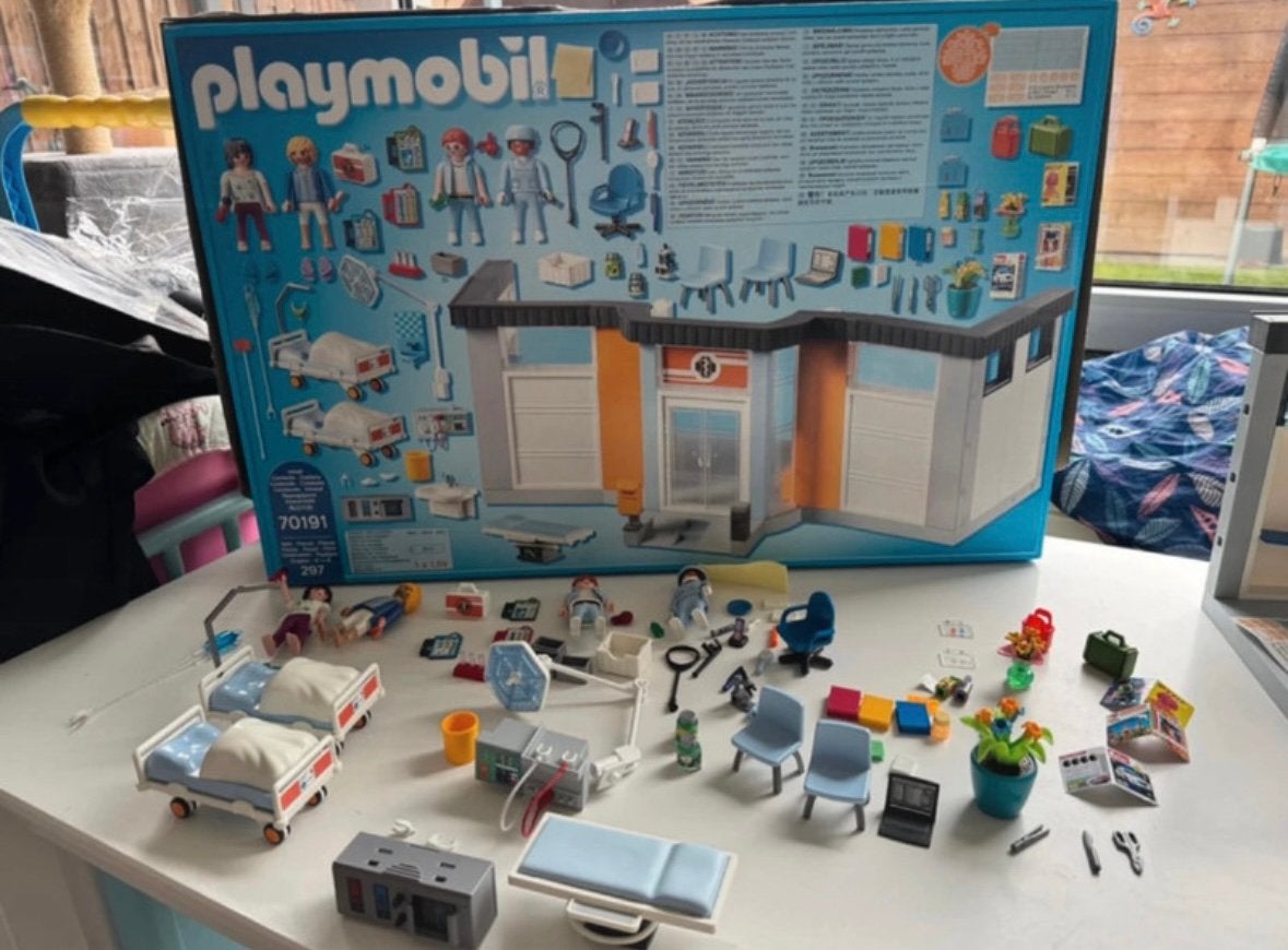 Playmobil city life ziekenhuis 70191, Kinderen en Baby's, Gebouw, Complete set, Ophalen of Verzenden, Zo goed als nieuw