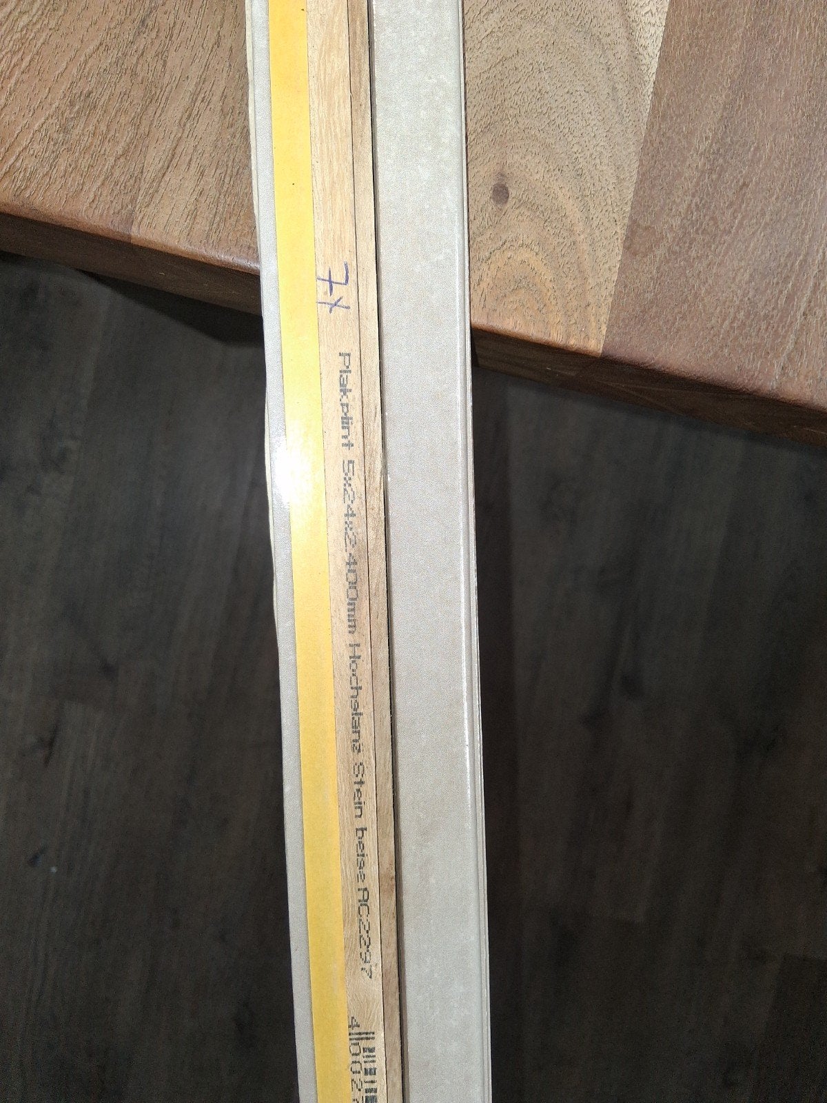 Plakplinten - Nieuw en ongebruikt, Nieuw, Ophalen of Verzenden, Mdf, 200 tot 250 cm