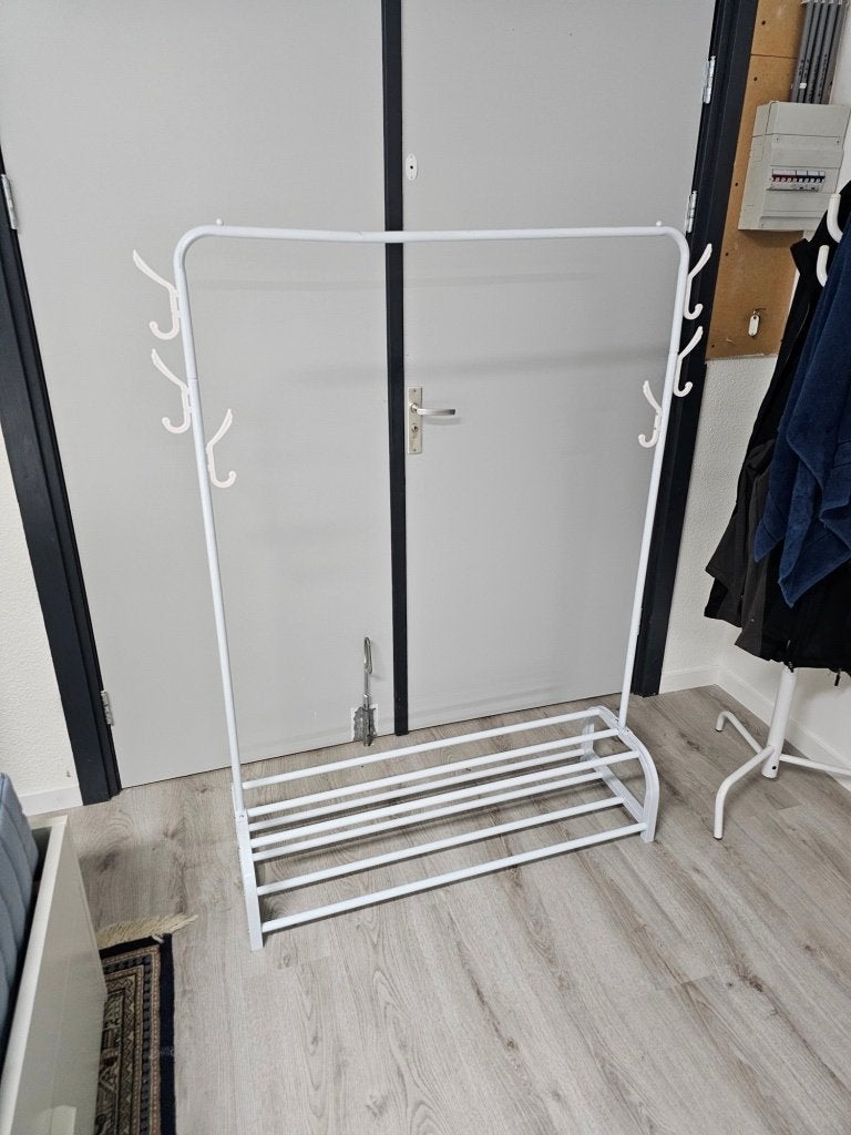 Vrijstaande kledingrek voor €20,-, Ophalen, Gebruikt, Nvt, Nvt