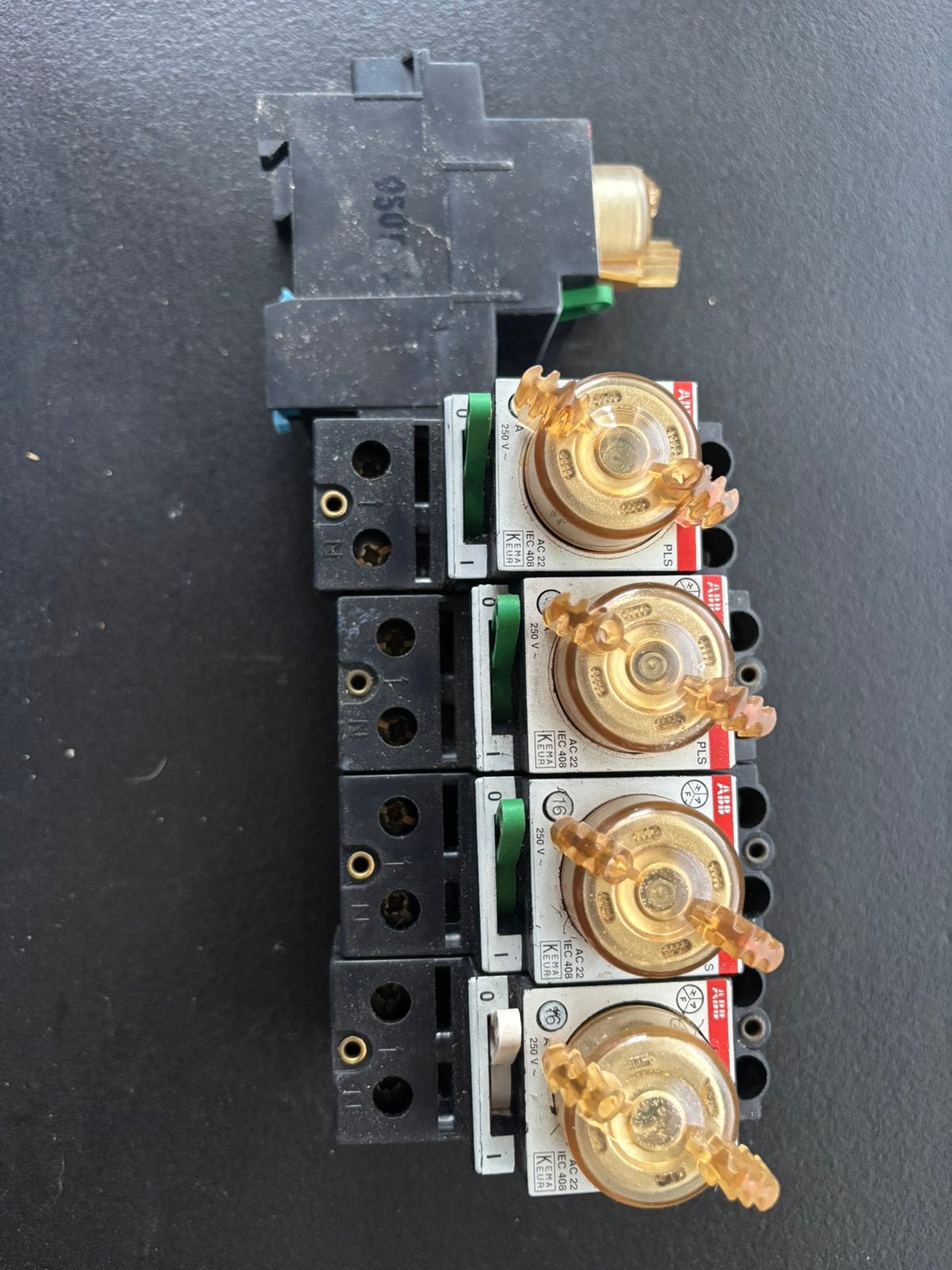 ABB Groepenkast zekering houders., Ophalen, Gebruikt