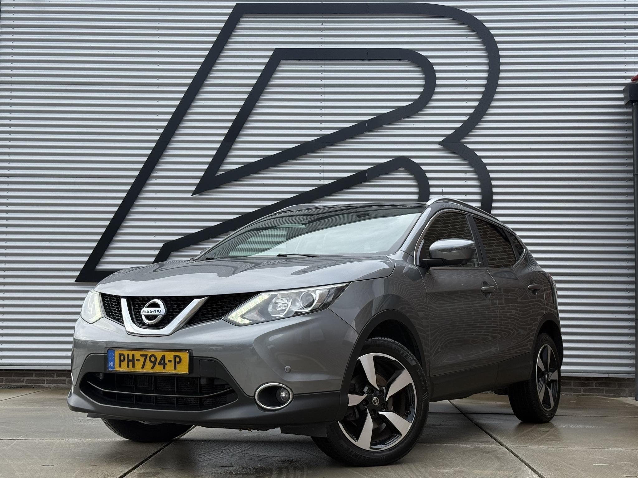 Nissan Qashqai 1.2 N-Connecta 1e Eigenaar|Navi|Pano|360 Came, Auto's, Voorwielaandrijving, Gebruikt, Euro 6, 4 cilinders
