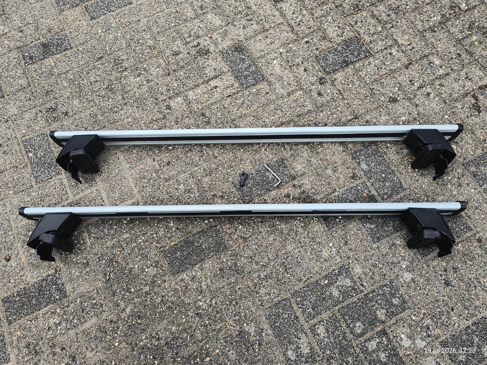 Dakdragers Farad wing alu. Nissan Qashqai j10 ZONDER dakrail, Auto diversen, Dakdragers, Ophalen, Zo goed als nieuw