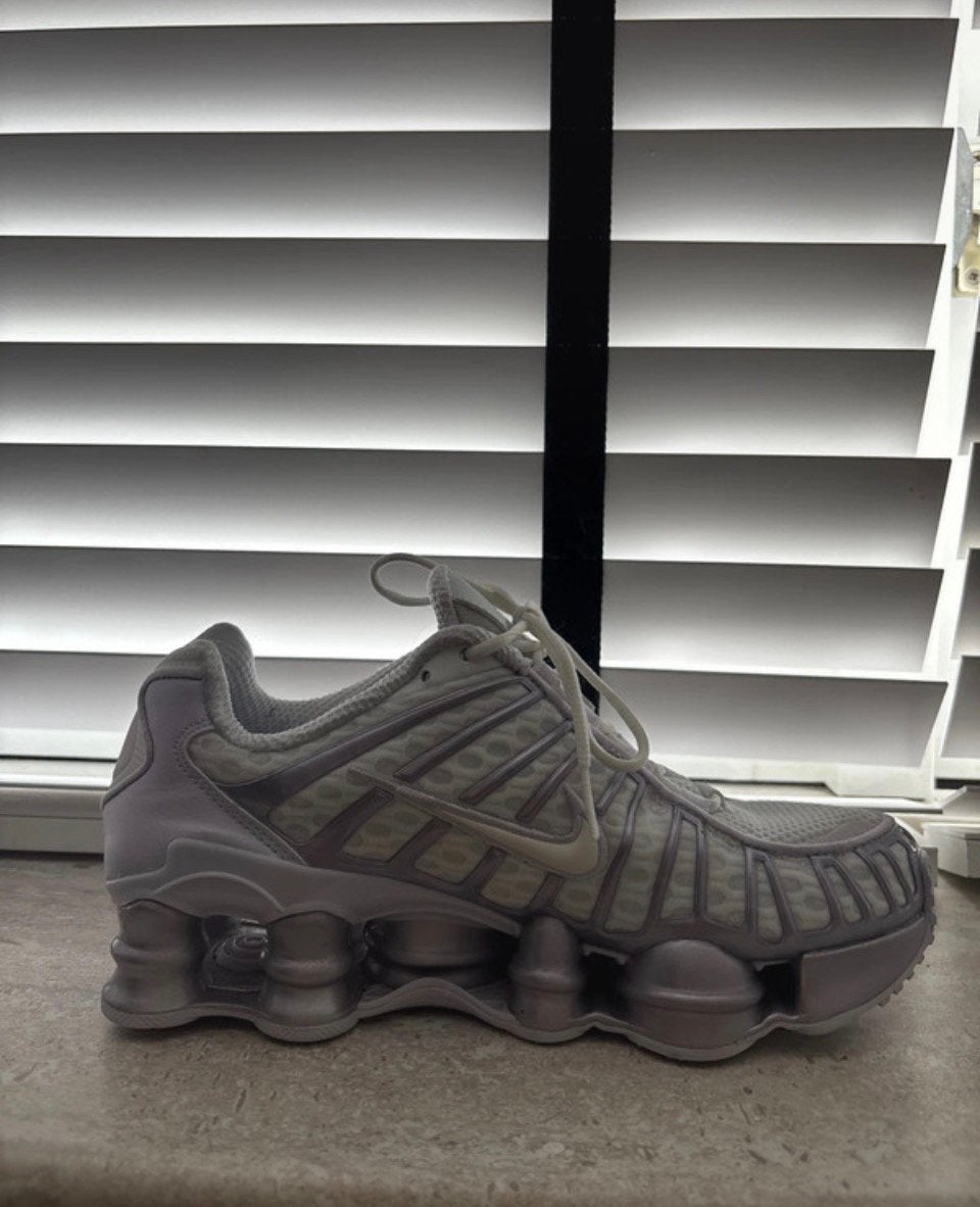 Nike shox tl, Sport en Fitness, Ophalen of Verzenden, Zo goed als nieuw, Schoenen