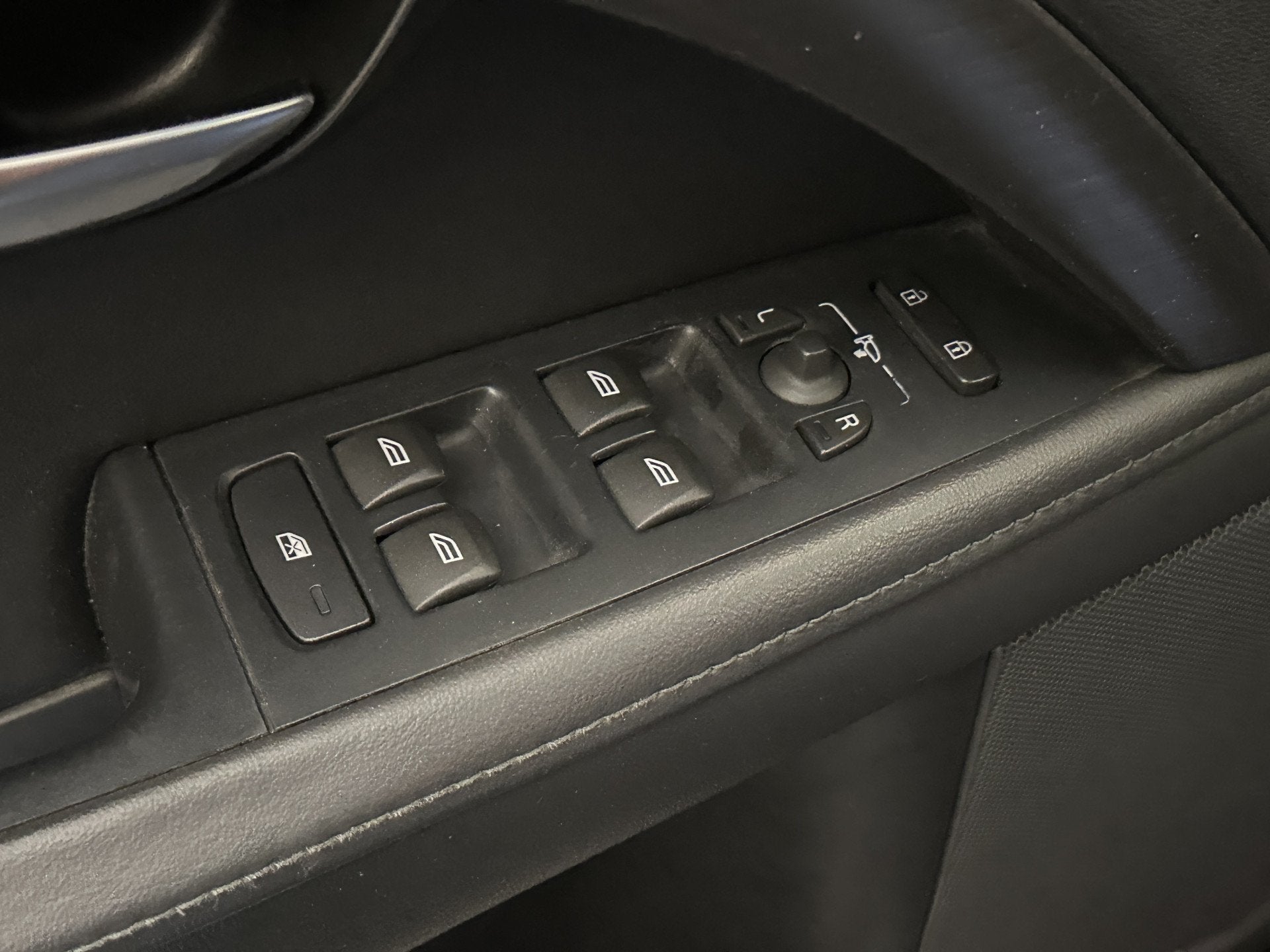 Foto 13 van Volvo V70 2.0 T5 Kinetic *Automaat*AC*CC*Full Leather*