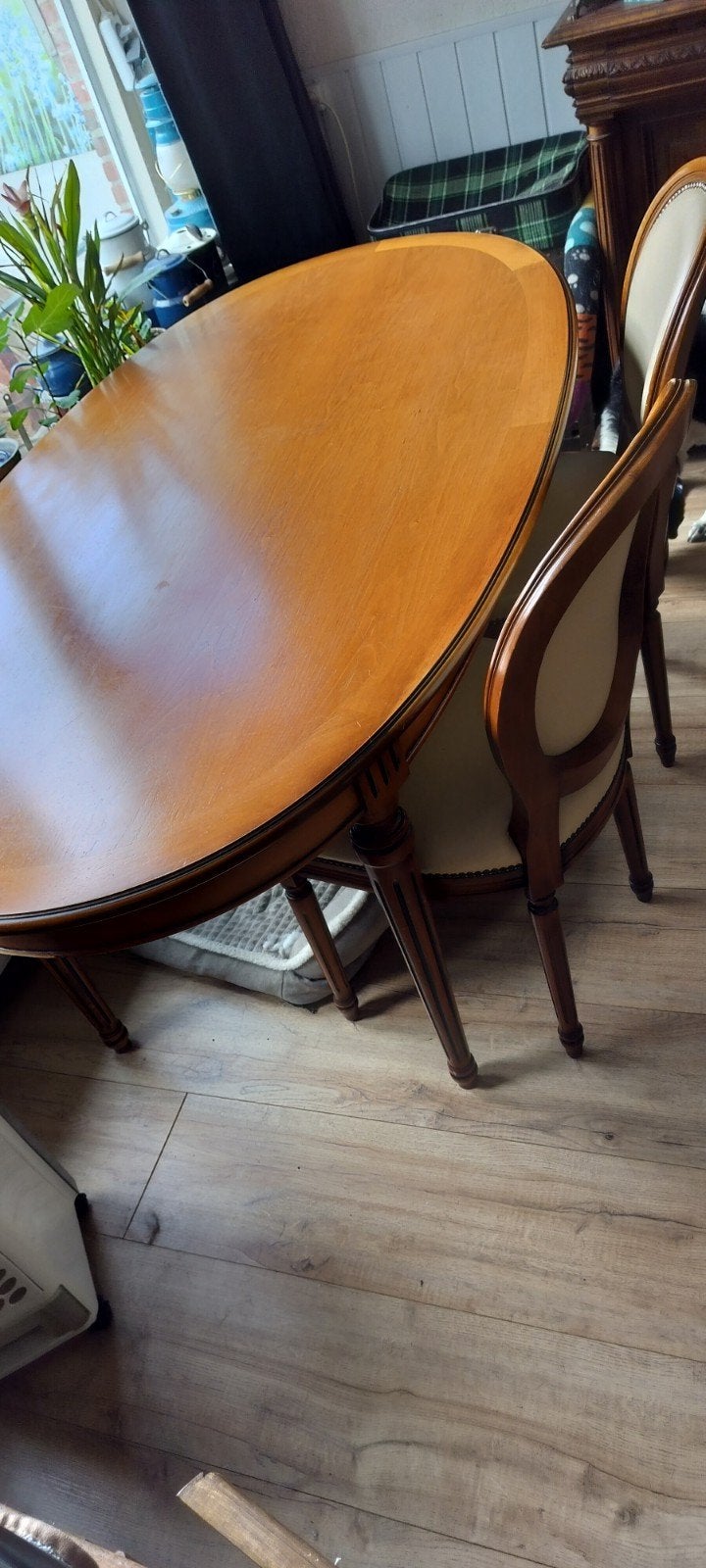 ovale eettafel met 4 stoelen, Ophalen, Gebruikt, Lodewijk, 4 tot 6 stoelen