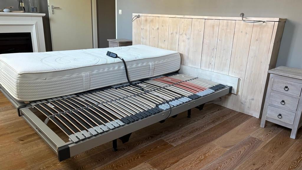 2x Elektrische lattenbodem Flexus 4200 met matras 80x200, Gebruikt, Eenpersoons, Ophalen of Verzenden, 80 cm