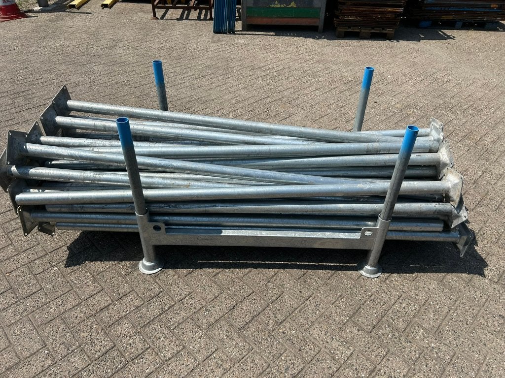 Bouwhek paal met voetplaat t.b.v. bouwhekken 60MM 200CM, Doe-het-zelf en Verbouw, Overige Doe-het-zelf en Verbouw, Ophalen, Zo goed als nieuw