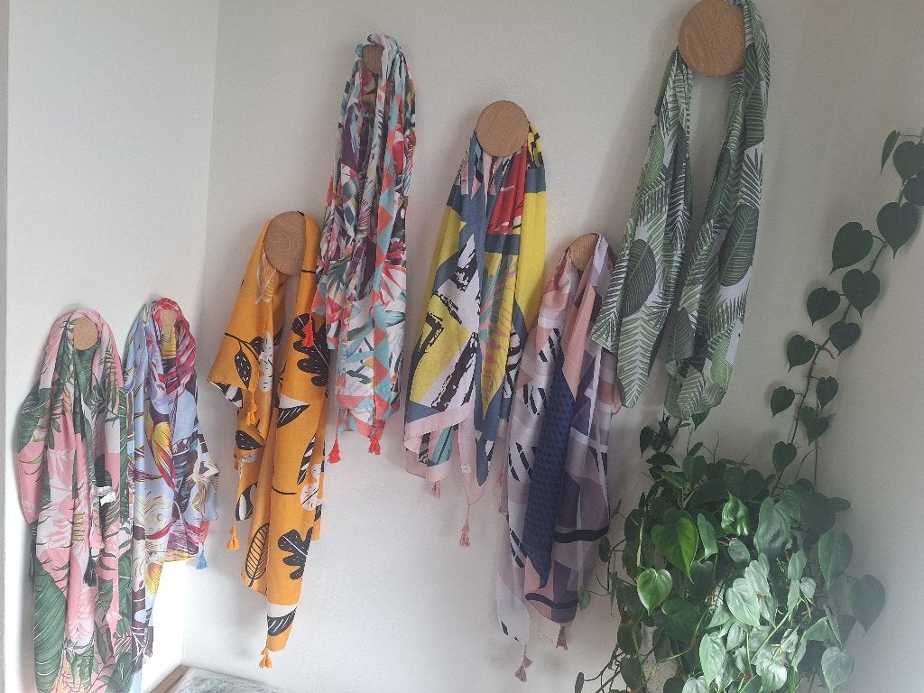 zomersjaaltjes, Kleding | Dames, Mutsen, Sjaals en Handschoenen, Maat 46/48 (XL) of groter, Nieuw, Ophalen of Verzenden, Mucho moments