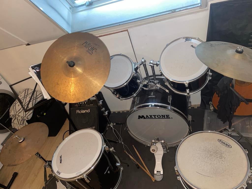 Maxtone drumstel met Roland versterker, Muziek en Instrumenten, Drumstellen en Slagwerk, Ophalen of Verzenden, Gebruikt, Overige merken