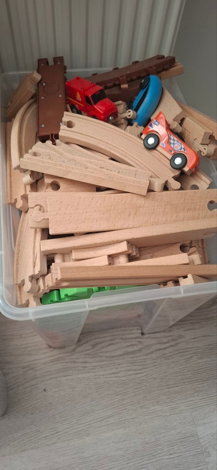 Grote bak met diverse houten treinonderdelen (excl. bak), Ophalen of Verzenden, Gebruikt
