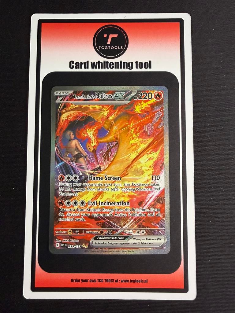 Team Rocket’s Moltres 229 SIR Destined Rivals Pokemon, Ophalen of Verzenden, Zo goed als nieuw