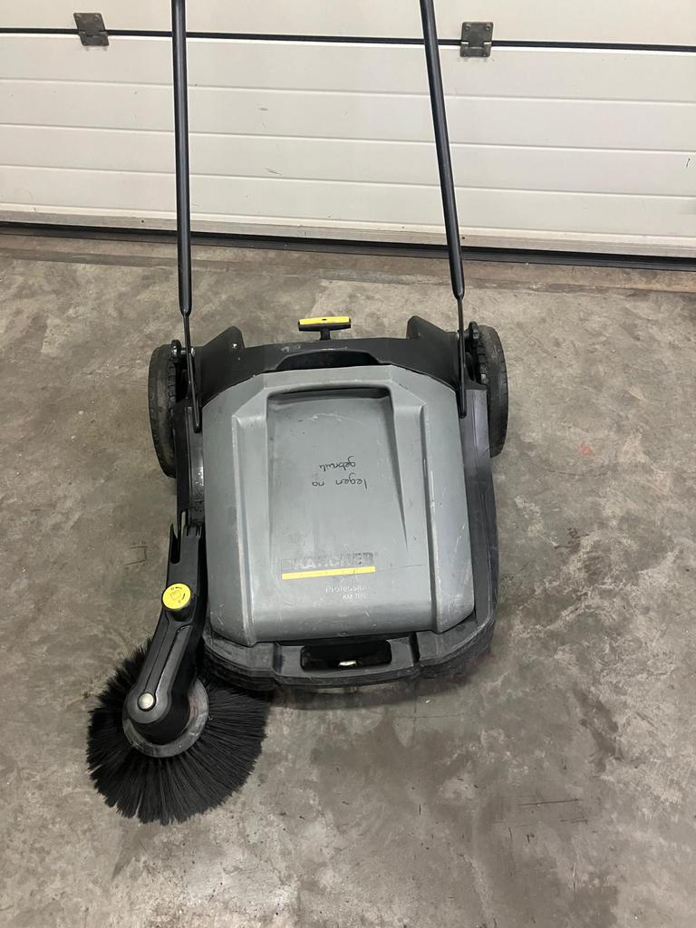 Kärcher veegmachine, Tuin en Terras, Veegmachines, Ophalen, Gebruikt