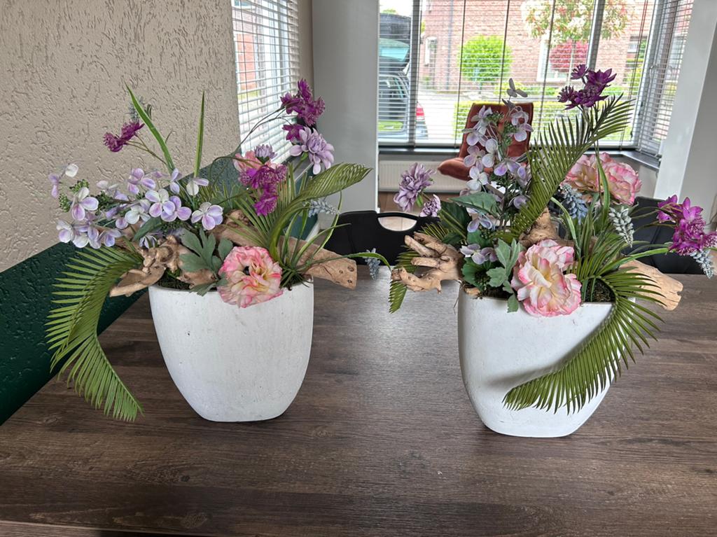 2 opgemaakte bloempotten, Ophalen, Gebruikt