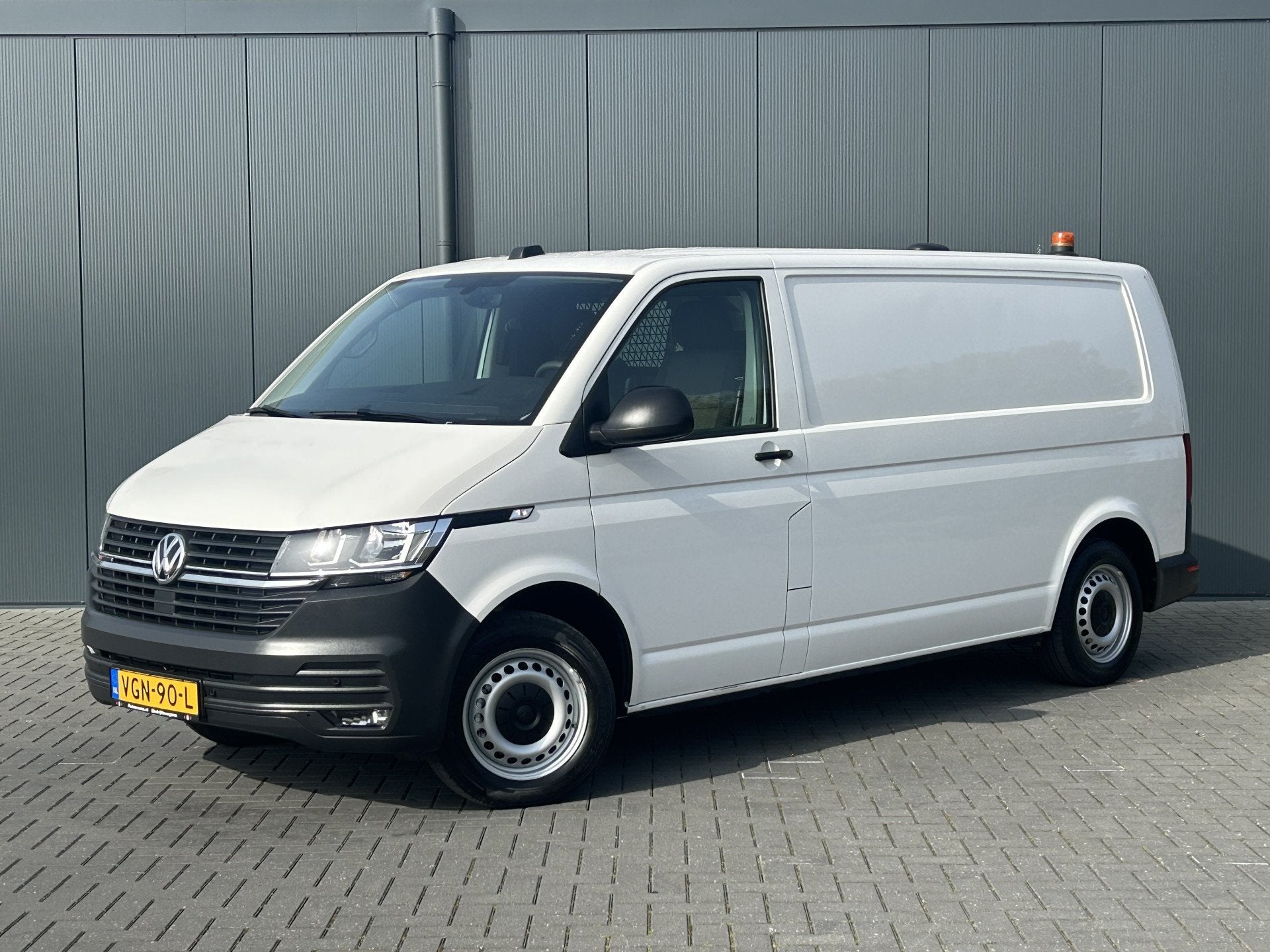 Volkswagen Transporter 2.0 TDI 150 PK 4-MOTION 6.1 / L2H1 /, Auto's, Bestelauto's, 1987 kg, Gebruikt, Euro 6, 4 cilinders
