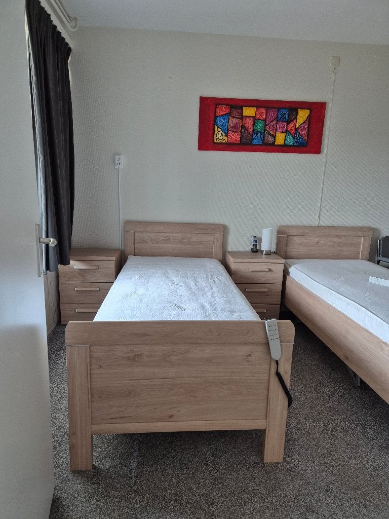 Seniorbed Hoog Laag elect. in Groningen stad, Ophalen, Verstelbaar, 90 cm, Eenpersoons