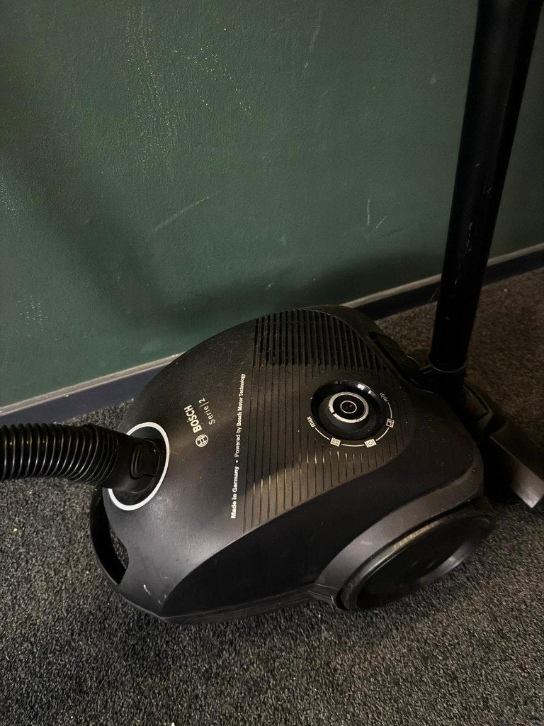 Bosch Serie 2 stofzuiger, Gebruikt, Geschikt voor harde vloeren, Bosch, Minder dan 1200 watt