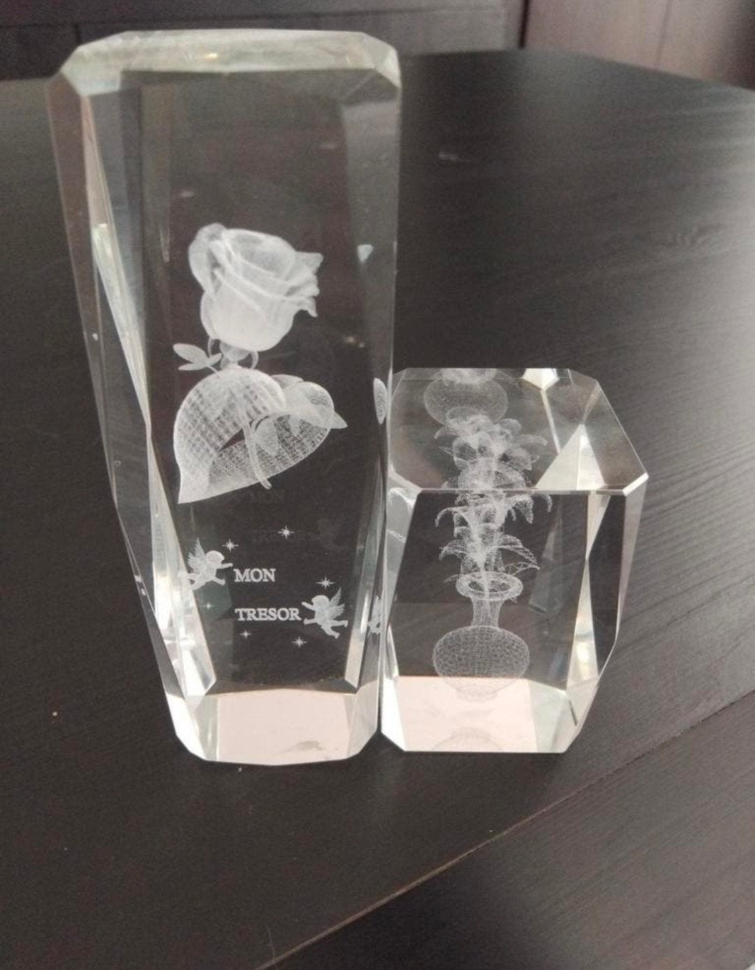 Blok hologram kristal beeldjes mon tresor roos en bloem

Roo, Ophalen of Verzenden, Zo goed als nieuw, Overige typen
