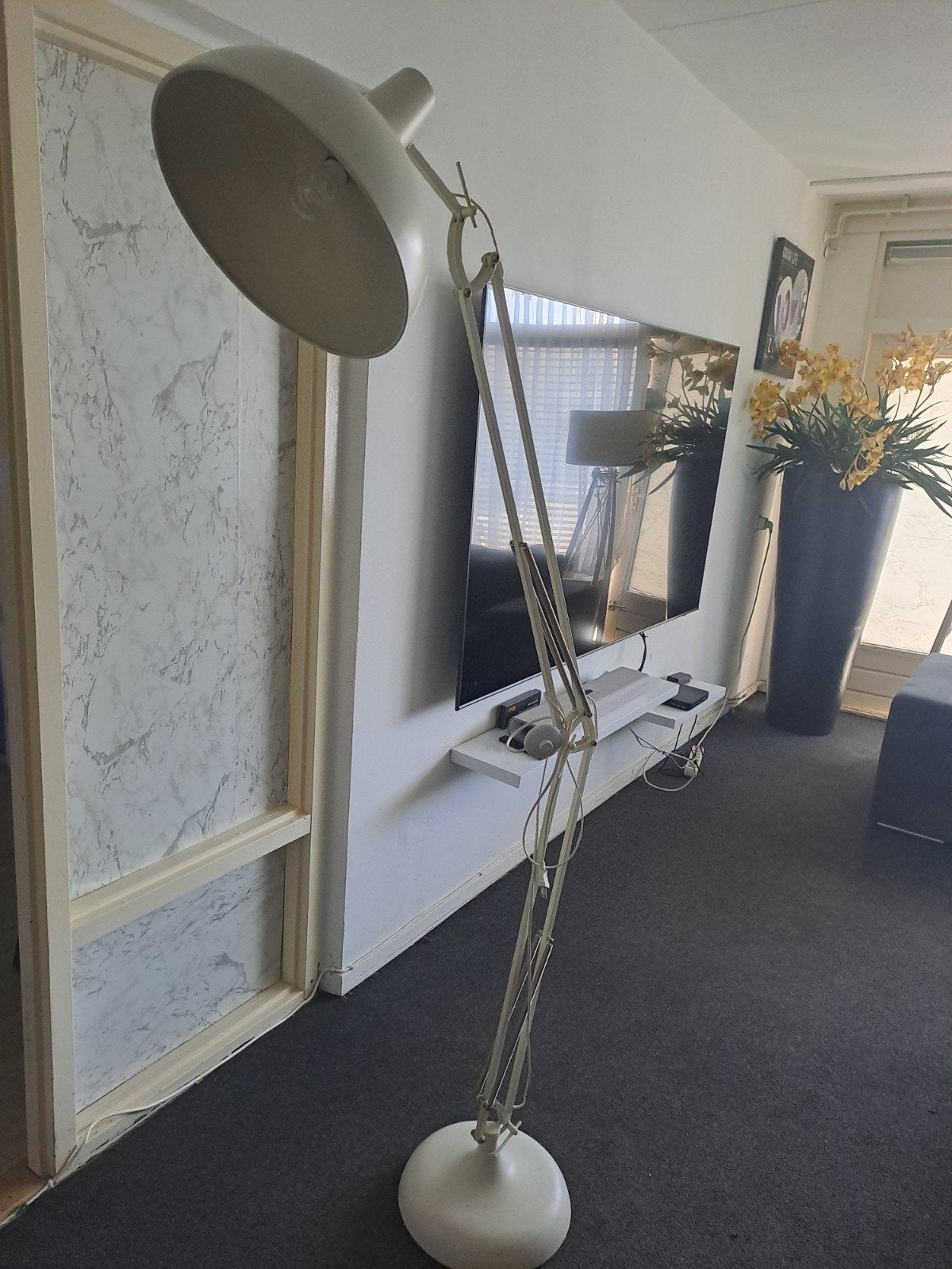 Verstelbare staande lamp, wit, modern design, Gebruikt, Ophalen of Verzenden, Metaal, Modern