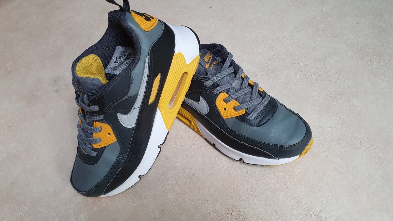 Nike Air Max 90 sneakers Maat 35, Gebruikt, Verzenden, Nike, Jongen of Meisje