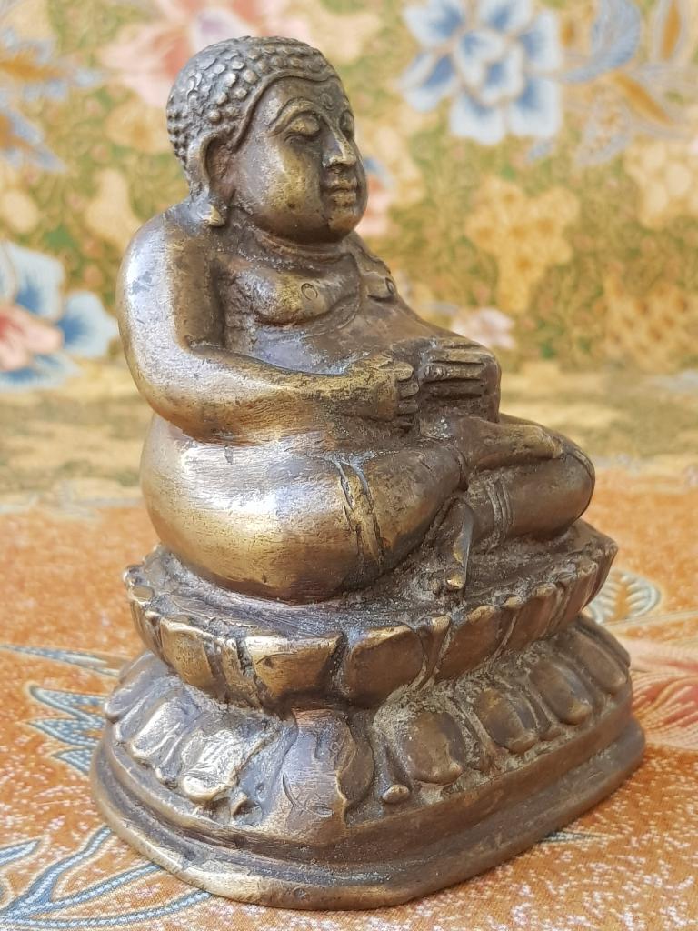 Prachtig antiek Oosters brons beeldje van Boeddha 11 cm., Ophalen of Verzenden