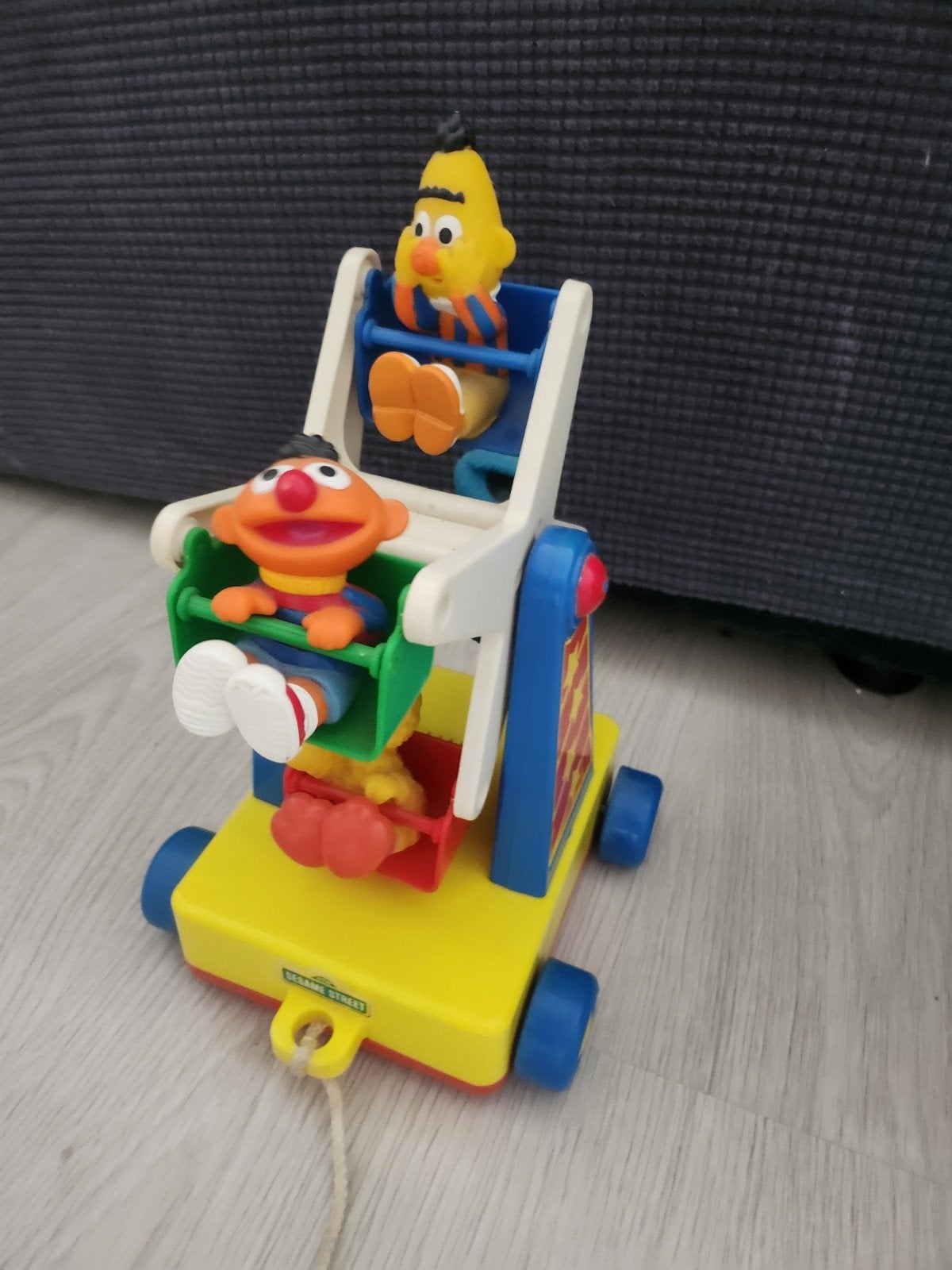 Sesamstraat Reuzenrad Trekkarretje met Figuren, Ophalen of Verzenden, Gebruikt, Jongen of Meisje