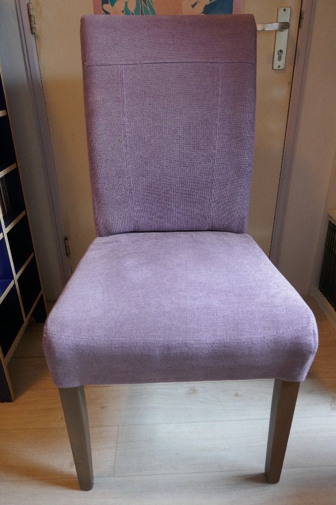 Gloednieuwe eettafel stoelen, kleur lila, 2 stuks., Huis en Inrichting, Ophalen, Hout, Twee, Overige kleuren