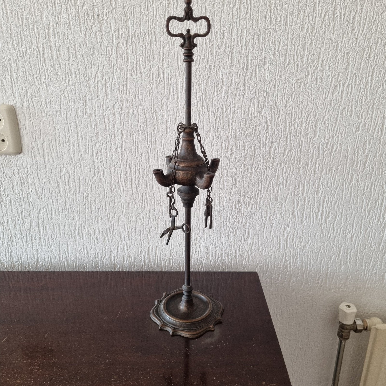 Antieke olielamp van gietijzer, Ophalen of Verzenden