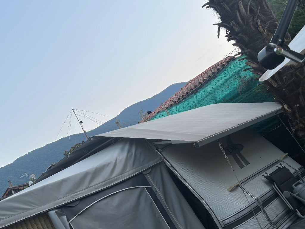 Caravan bescherm / sneeuwdak tot ongeveer 6 mtr, Ophalen, Gebruikt