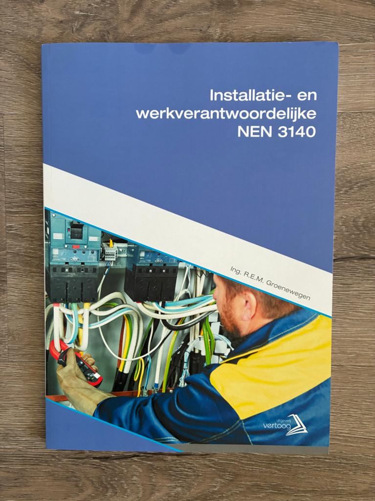Installatie- en werkverantwoordelijke NEN 3140, Boeken, Ophalen of Verzenden, Beta, Zo goed als nieuw, HBO